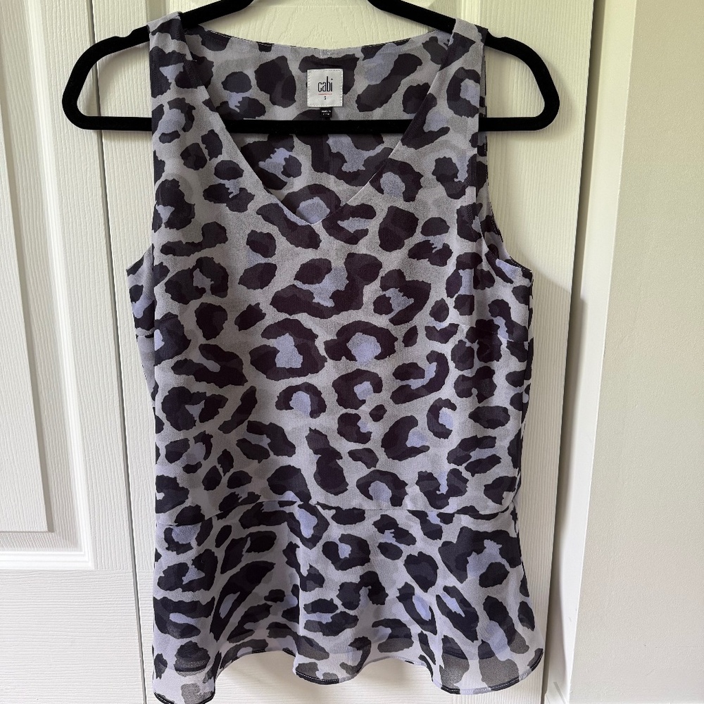 Sleeveless peplum shirt